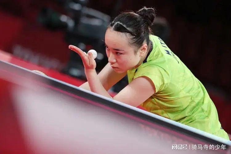 侧翼通过 侧翼通过