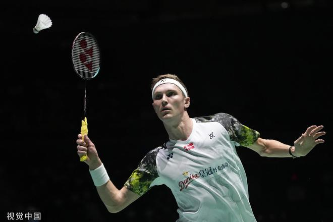 他把低位当
